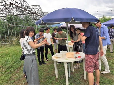 桃狩り 山梨 いいじまフルーツ観光園